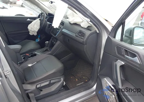 2020 Volkswagen Tiguan 2.0T Se/2.0T Se R-Line Black/2.0T Sel z USA, uszkodzony, nr VIN 3VV3B7AX5LM080698